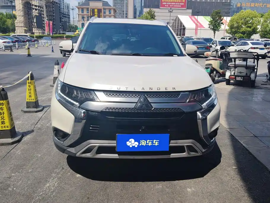 Mitsubishi Outlander — миниатюра 2