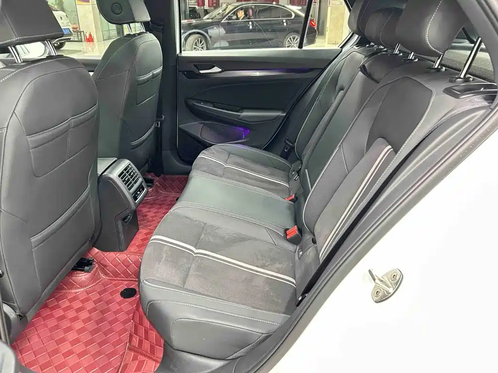 Volkswagen Golf — миниатюра 20
