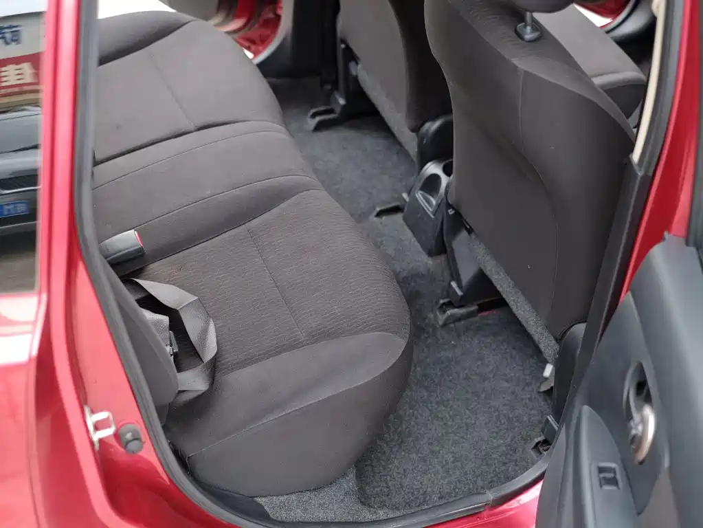 Nissan Livina — миниатюра 35