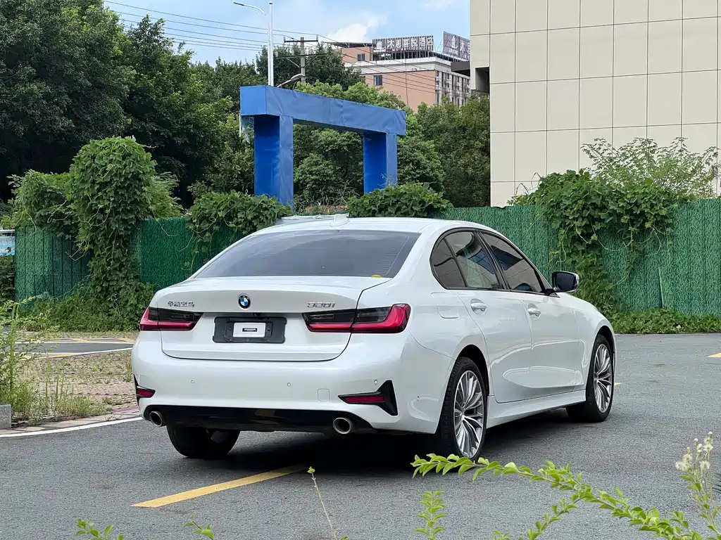 BMW 3 Series — миниатюра 6