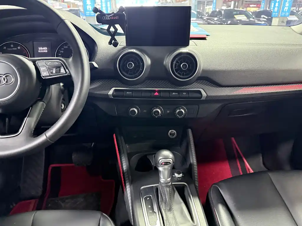 Audi Q2L — миниатюра 15