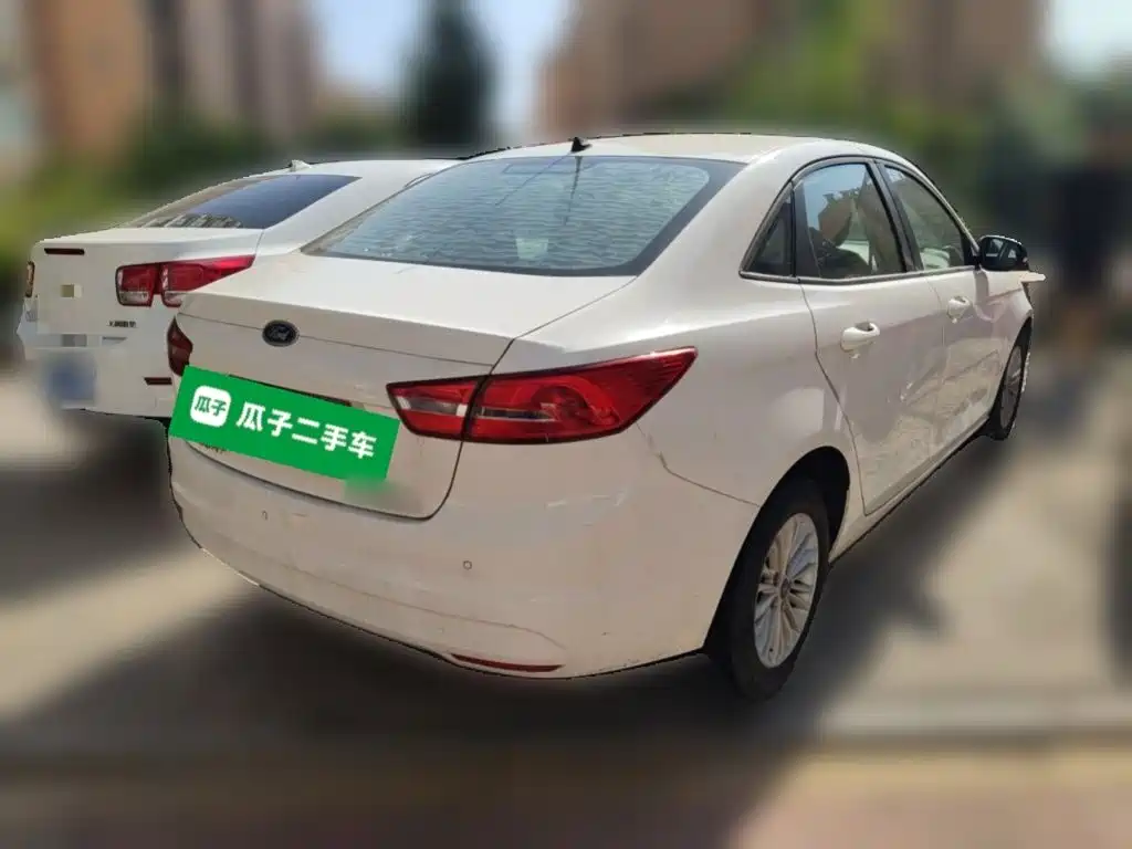 Ford Escort — миниатюра 4
