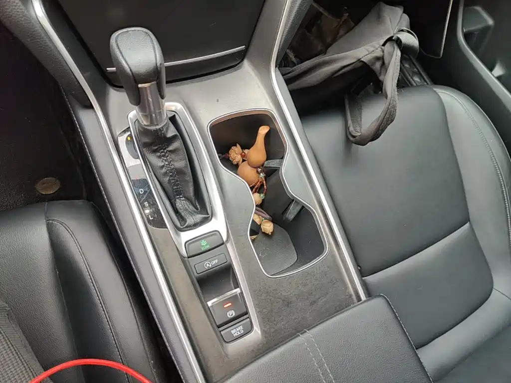 Honda Accord — миниатюра 14