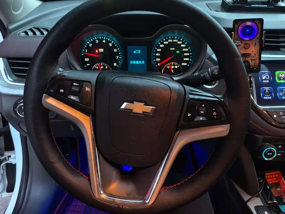 Chevrolet Malibu — миниатюра 15