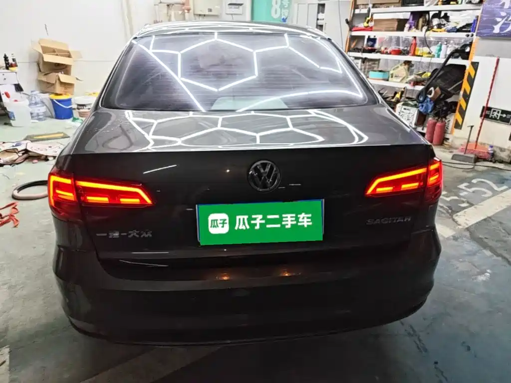 Volkswagen Sagitar — миниатюра 6
