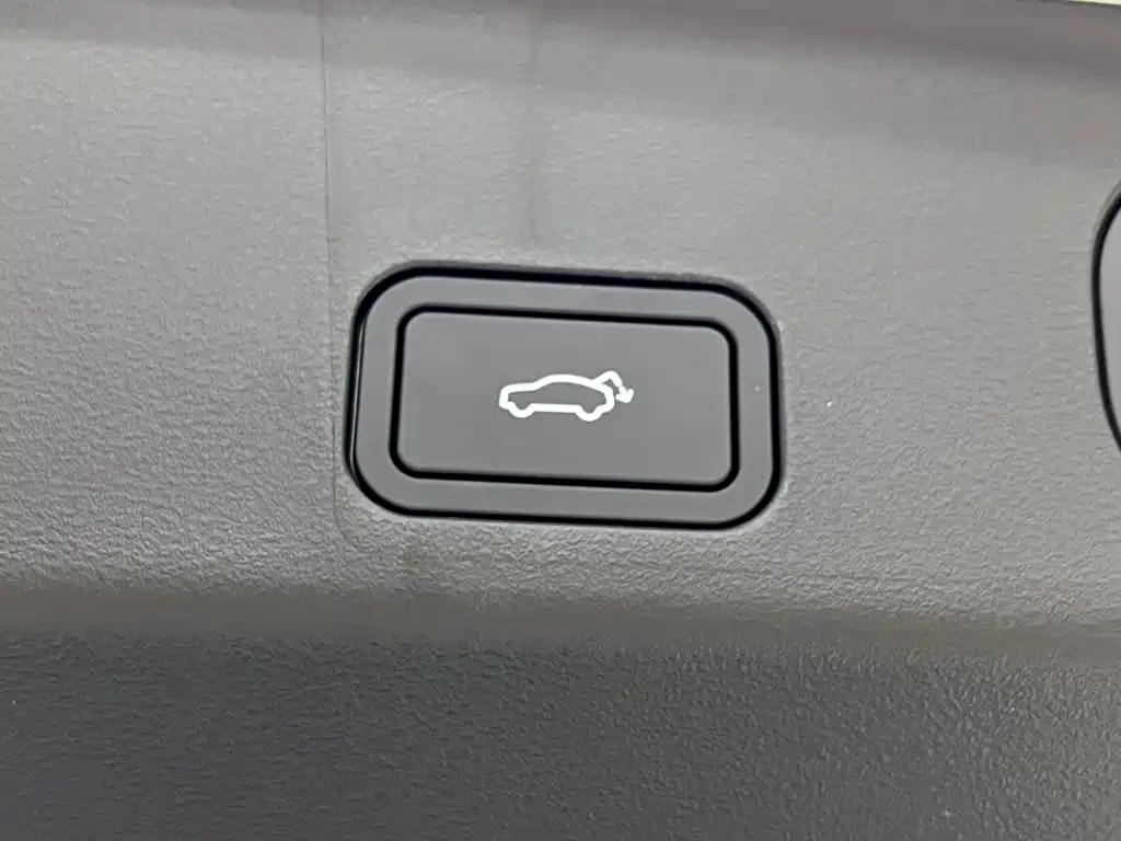 Geely Boyue L — миниатюра 12