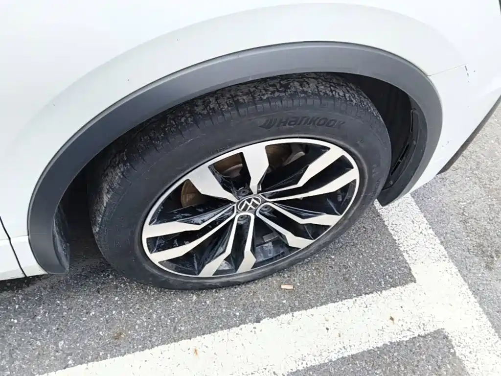 Volkswagen Tiguan L — миниатюра 12