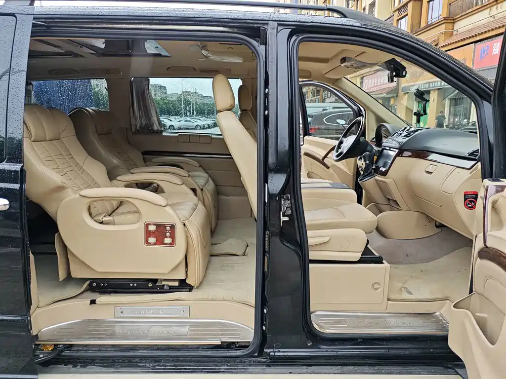 Mercedes-Benz Vito — миниатюра 13