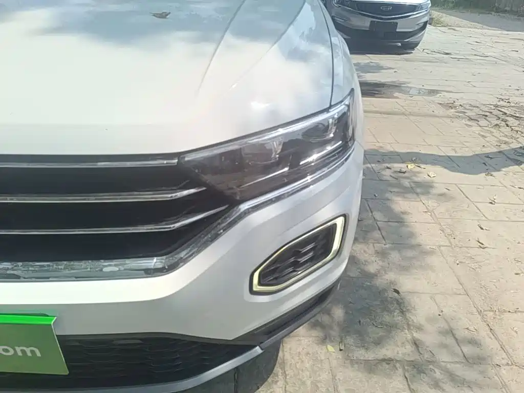 Volkswagen T-Roc — миниатюра 24