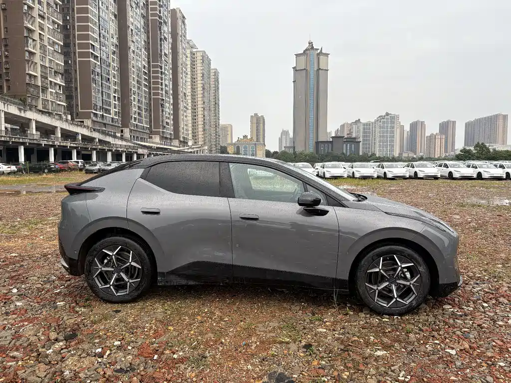 Lynk & Co Z20 — миниатюра 4