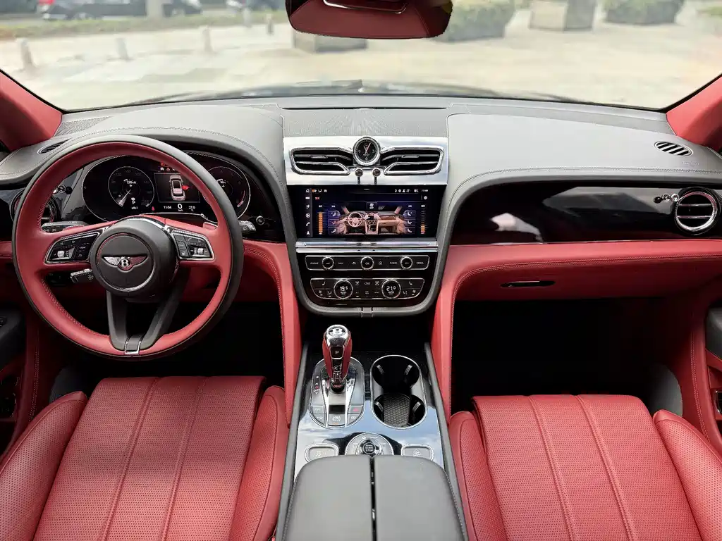 Bentley Bentayga — миниатюра 7