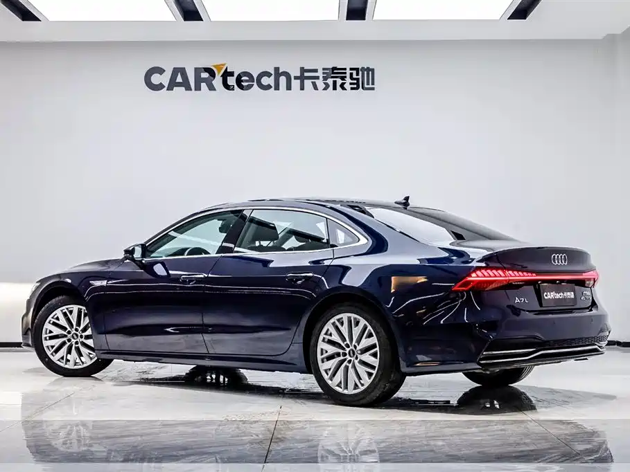 Audi A7L 2024 45TFSI S-line