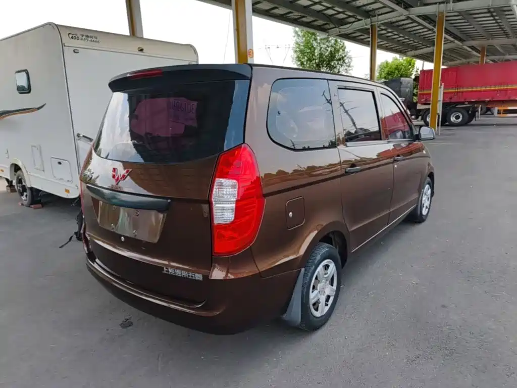 Wuling Hongguang — миниатюра 7