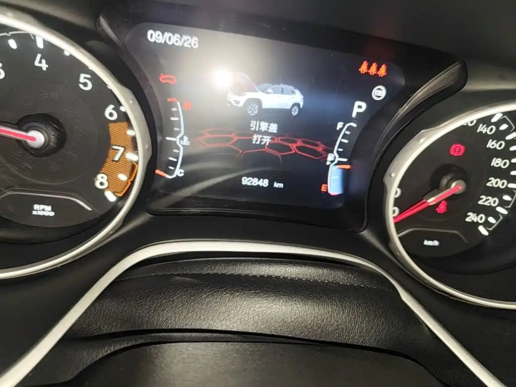 Jeep Compass — миниатюра 12