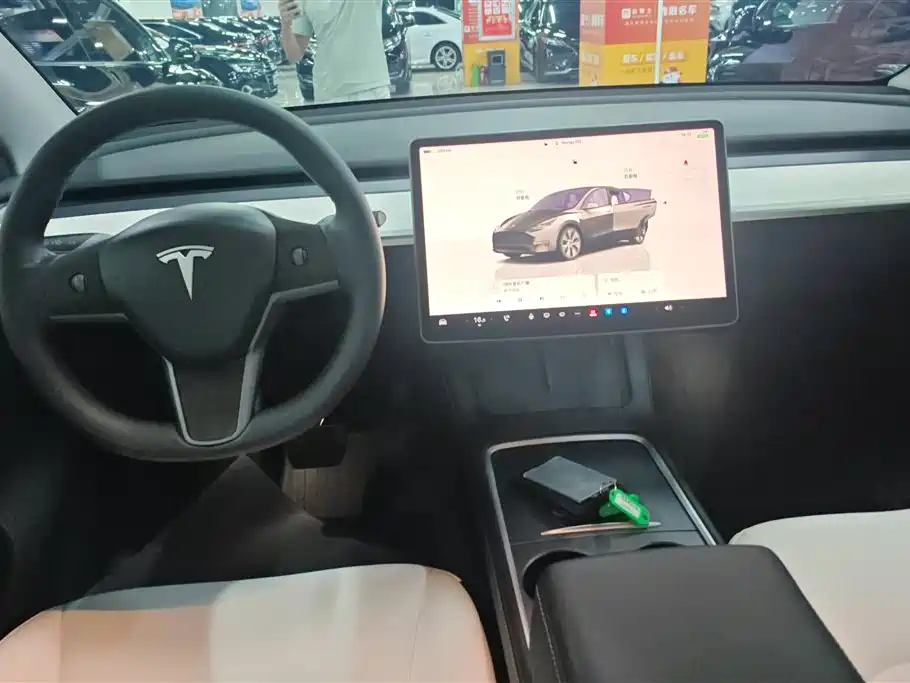 Tesla Model Y — фотографии объявления, Фото 12