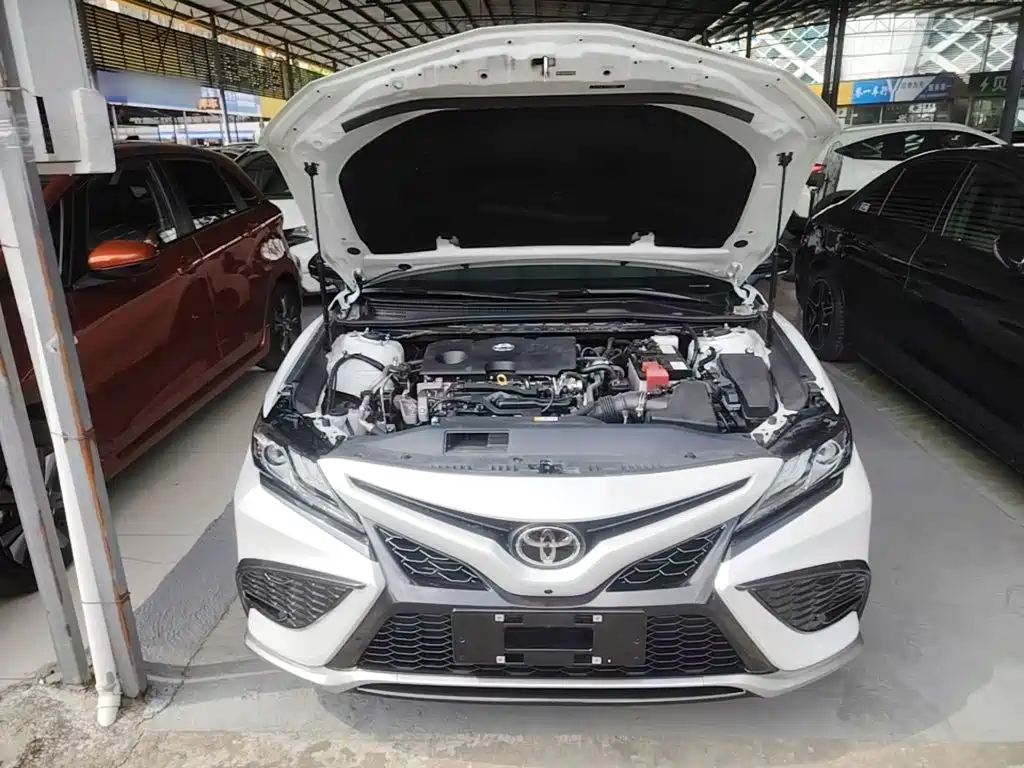 Toyota Camry — миниатюра 20