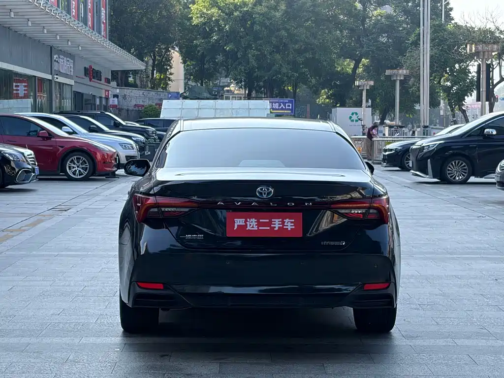 Toyota Avalon — миниатюра 8