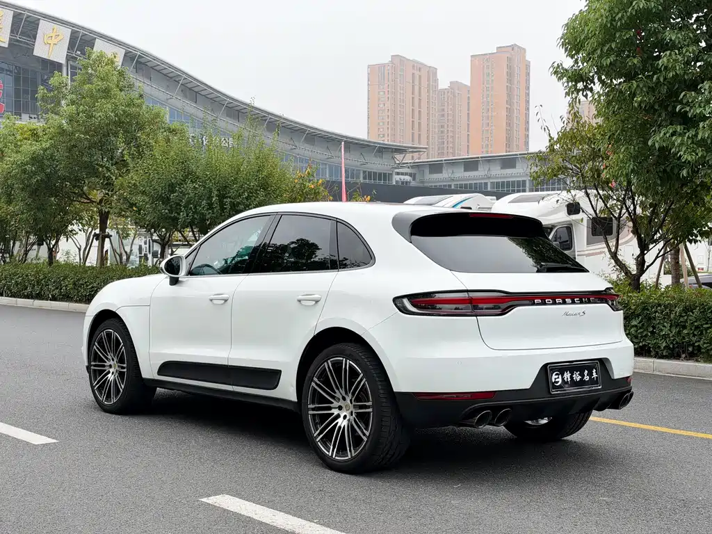 Porsche Macan — миниатюра 13