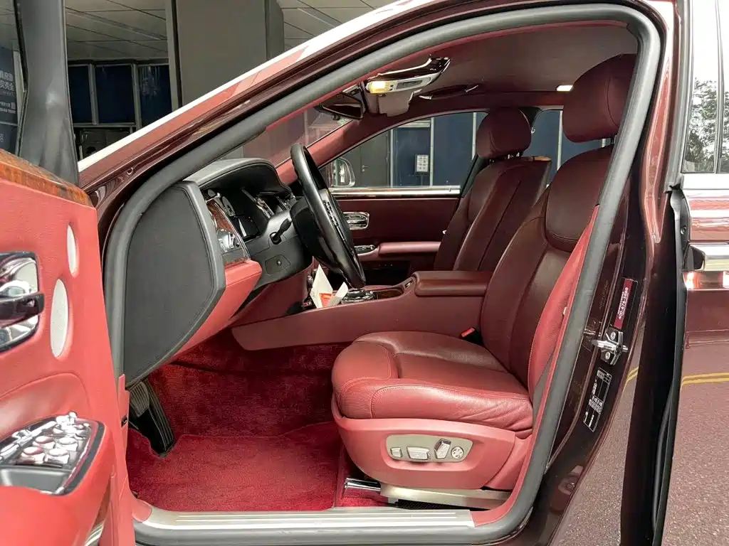Rolls-Royce Ghost — миниатюра 8