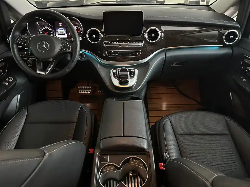 Mercedes-Benz V-Class — миниатюра 6