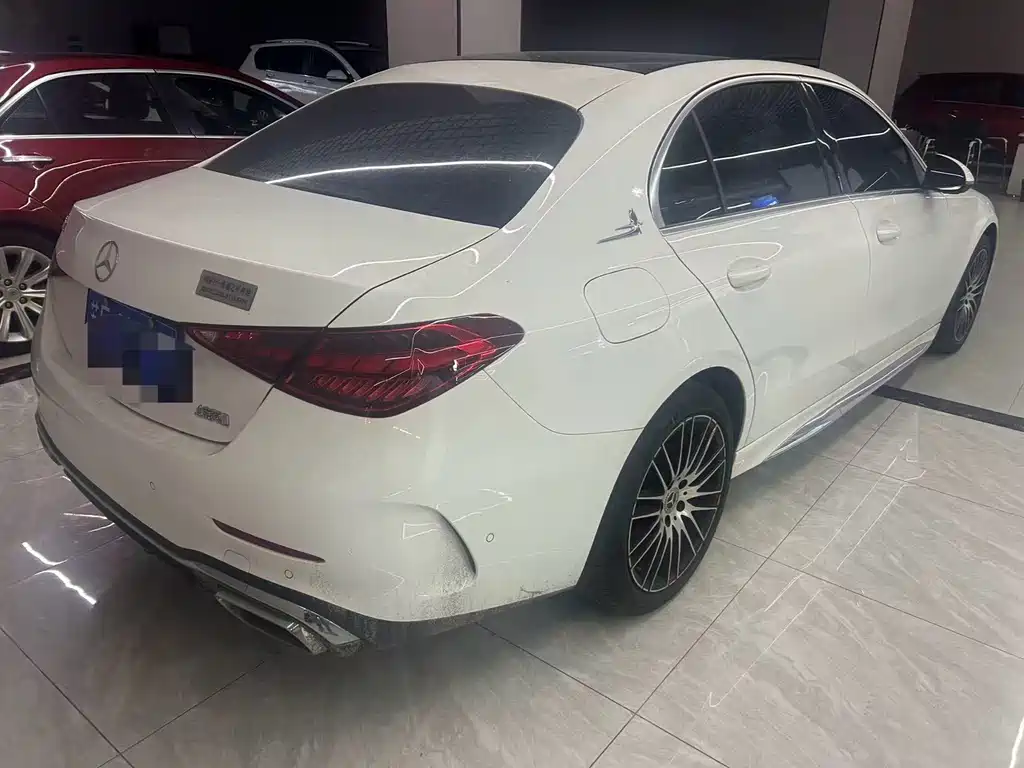 Mercedes-Benz C-Class — миниатюра 6