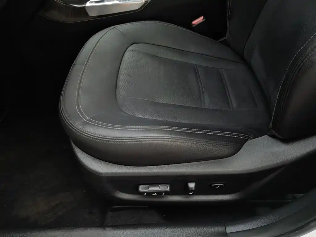 Kia K5 — миниатюра 20
