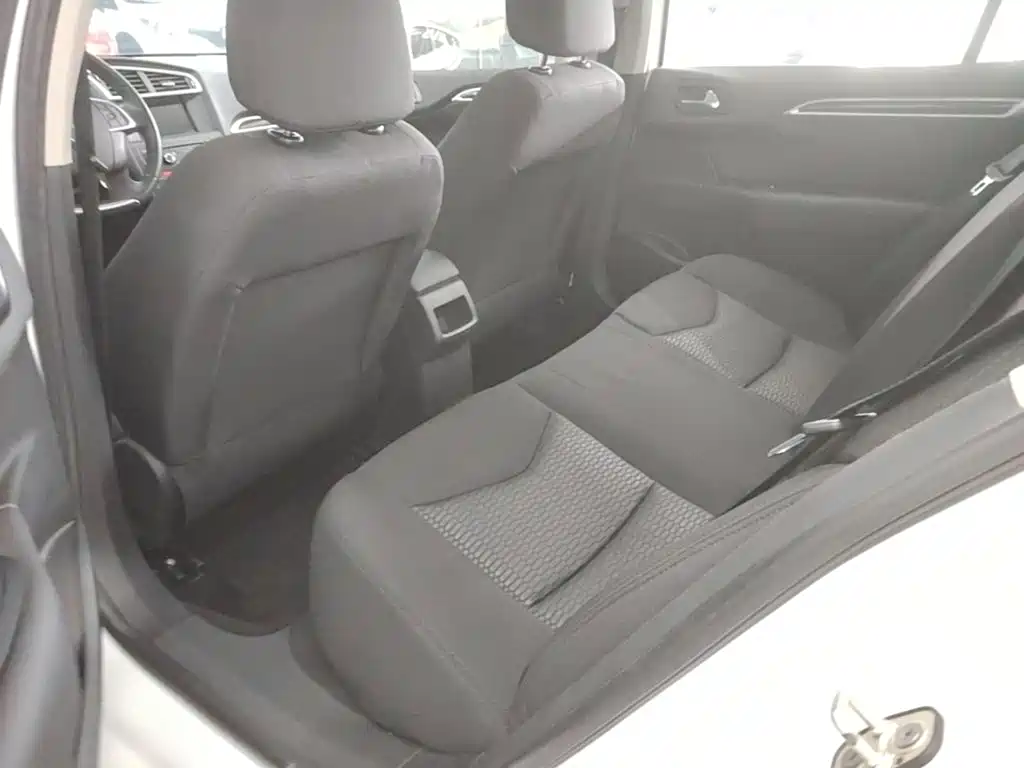 Citroen C4L — миниатюра 17