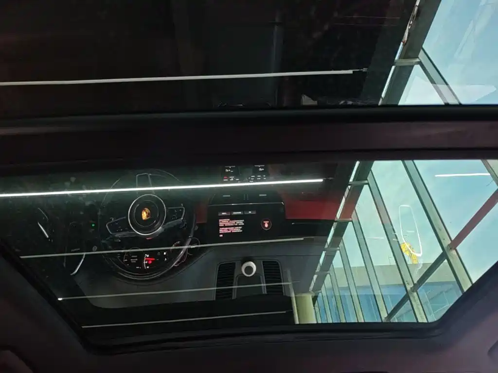 Porsche Cayenne — миниатюра 18