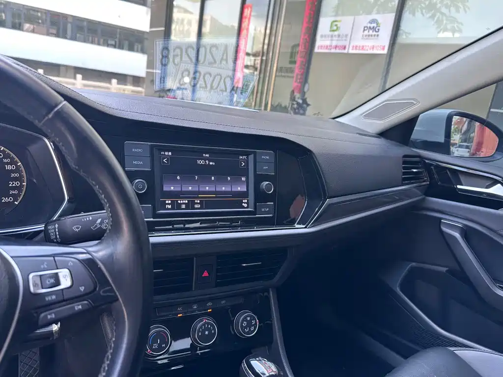 Volkswagen Sagitar — миниатюра 11
