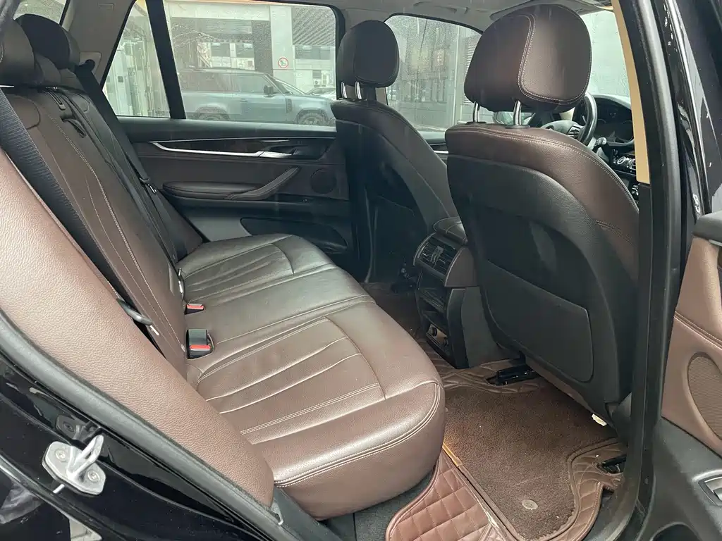 BMW X5 (Import) — миниатюра 3