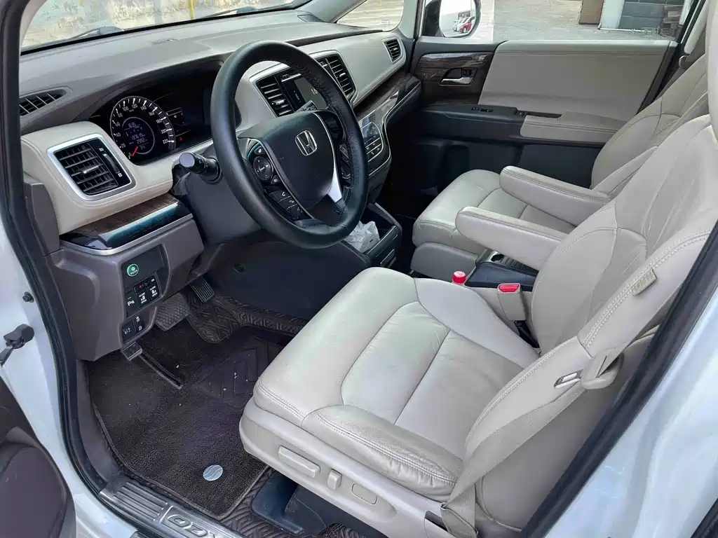 Honda Odyssey — миниатюра 5