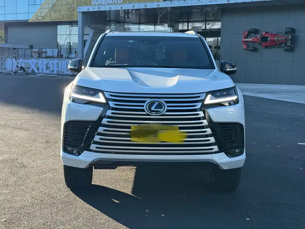 Lexus LX — миниатюра 2