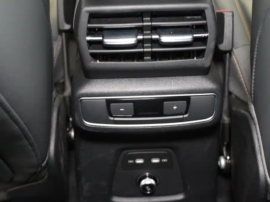 Audi Q4 e-tron — миниатюра 8