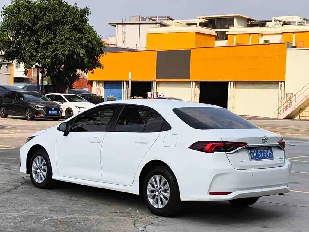 Toyota Corolla — миниатюра 4