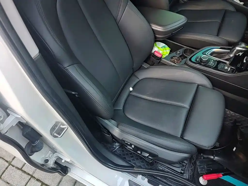 BMW 2 Series Active Tourer (Import) — миниатюра 25
