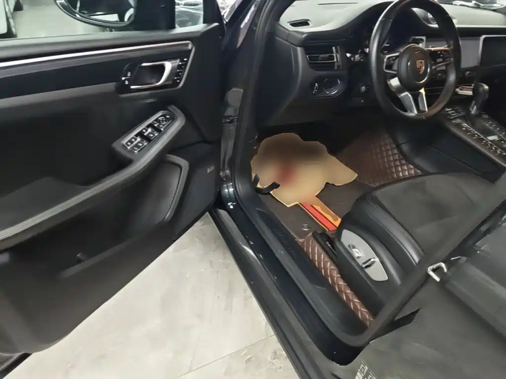 Porsche Macan — миниатюра 16