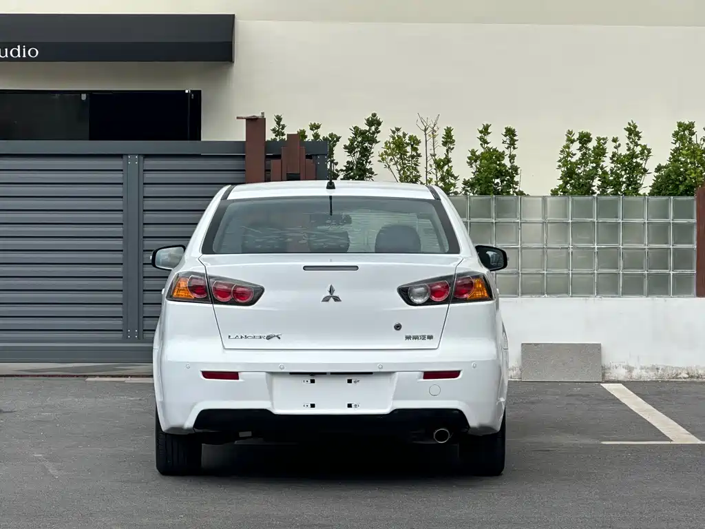 Mitsubishi Lancer EX — миниатюра 5
