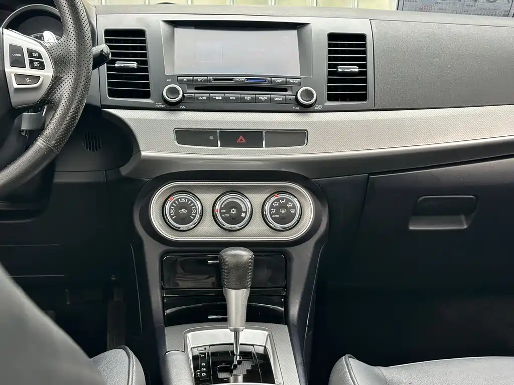 Mitsubishi Lancer EX — миниатюра 14