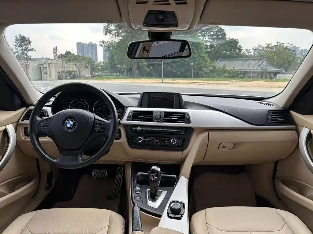 BMW 3 Series — миниатюра 7