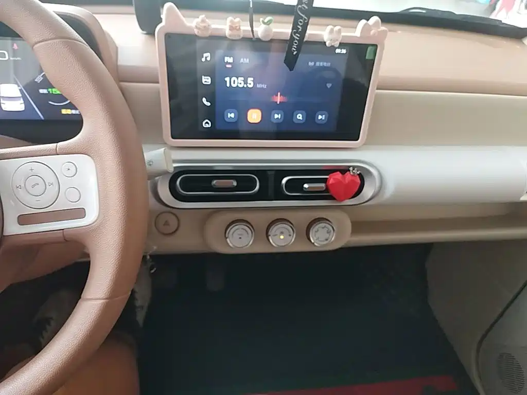 Wuling MINIEV — миниатюра 13