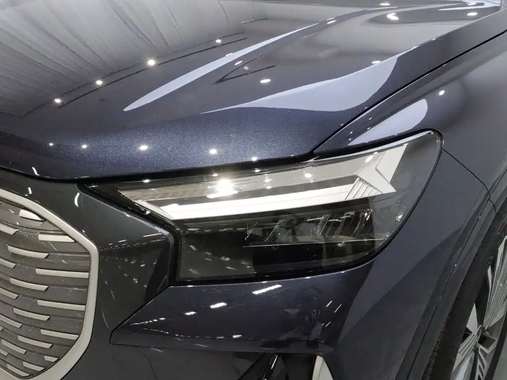 Audi Q4 e-tron — миниатюра 17