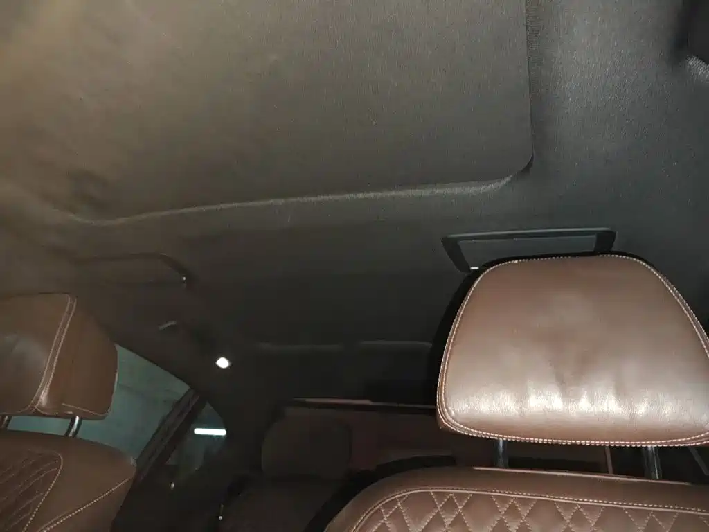 BMW 7 Series — миниатюра 19