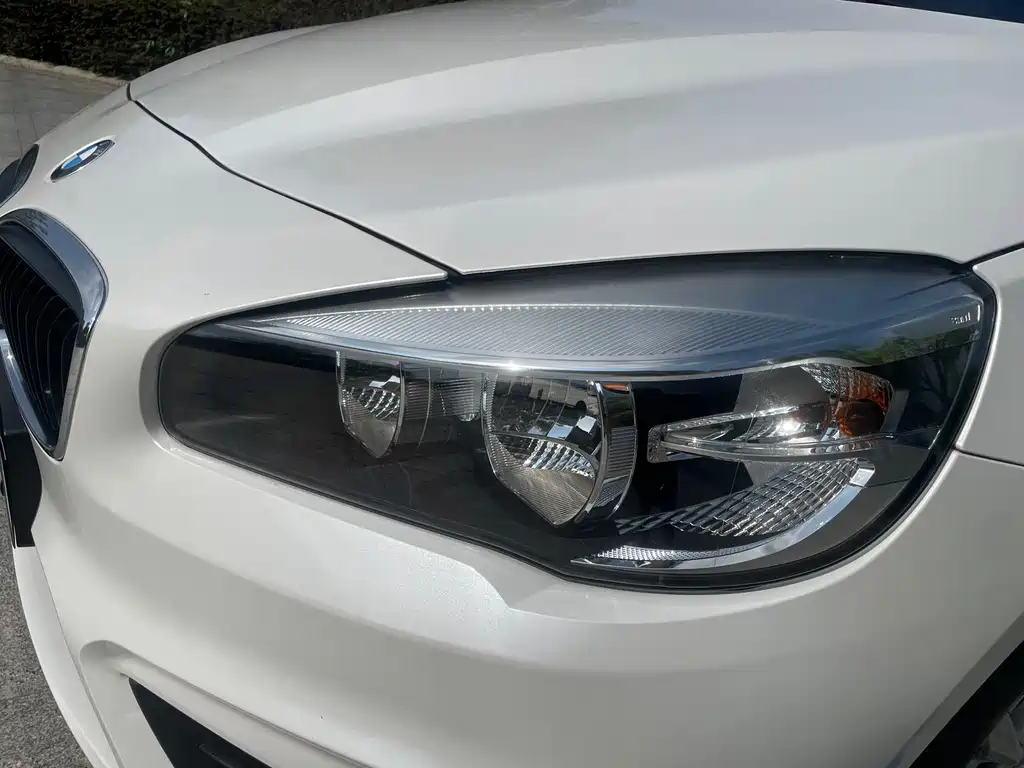 BMW 2 Series Active Tourer — миниатюра 8