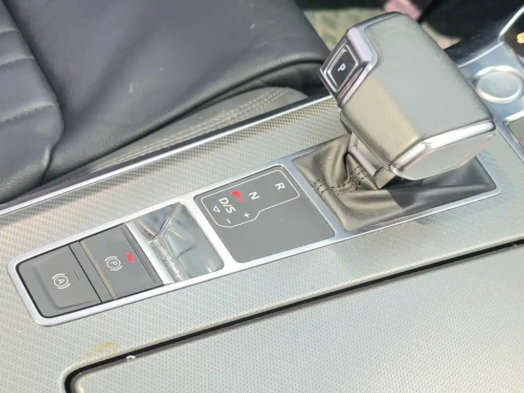 Audi A6L — миниатюра 11