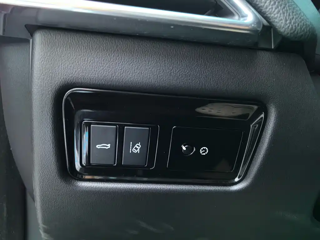 Jaguar XEL — миниатюра 27