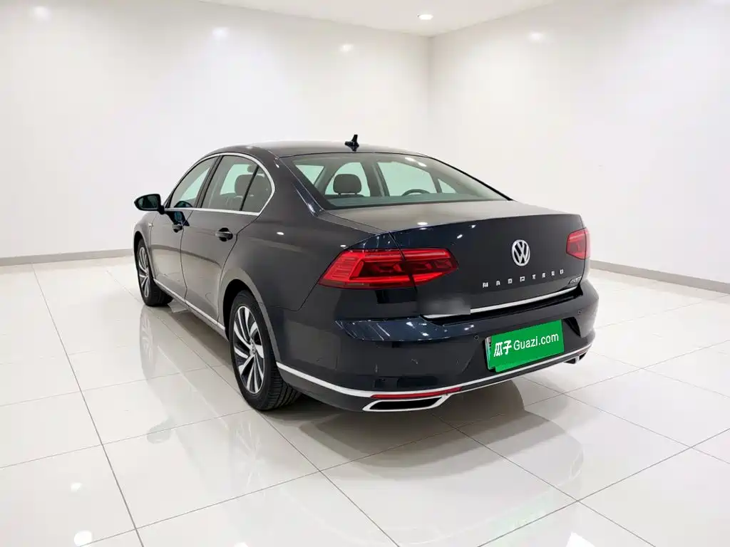 Volkswagen 迈腾 PHEV — миниатюра 4