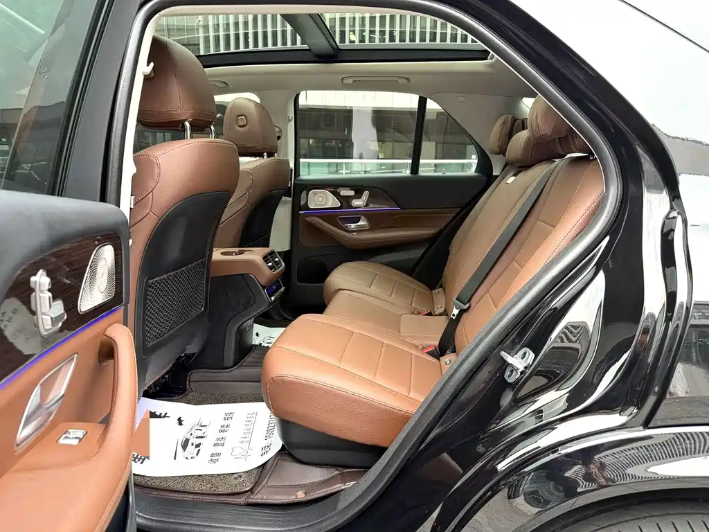 Mercedes-Benz GLE (Import) — миниатюра 17