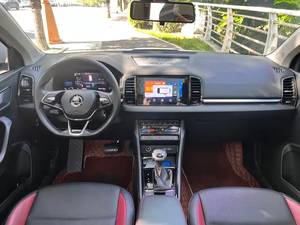 Skoda Karoq — миниатюра 7