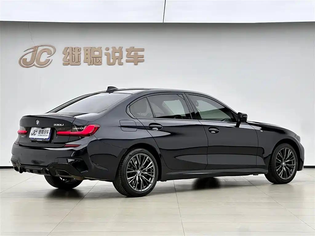 BMW 3 Series 3 2022 330Li xDrive M Sport