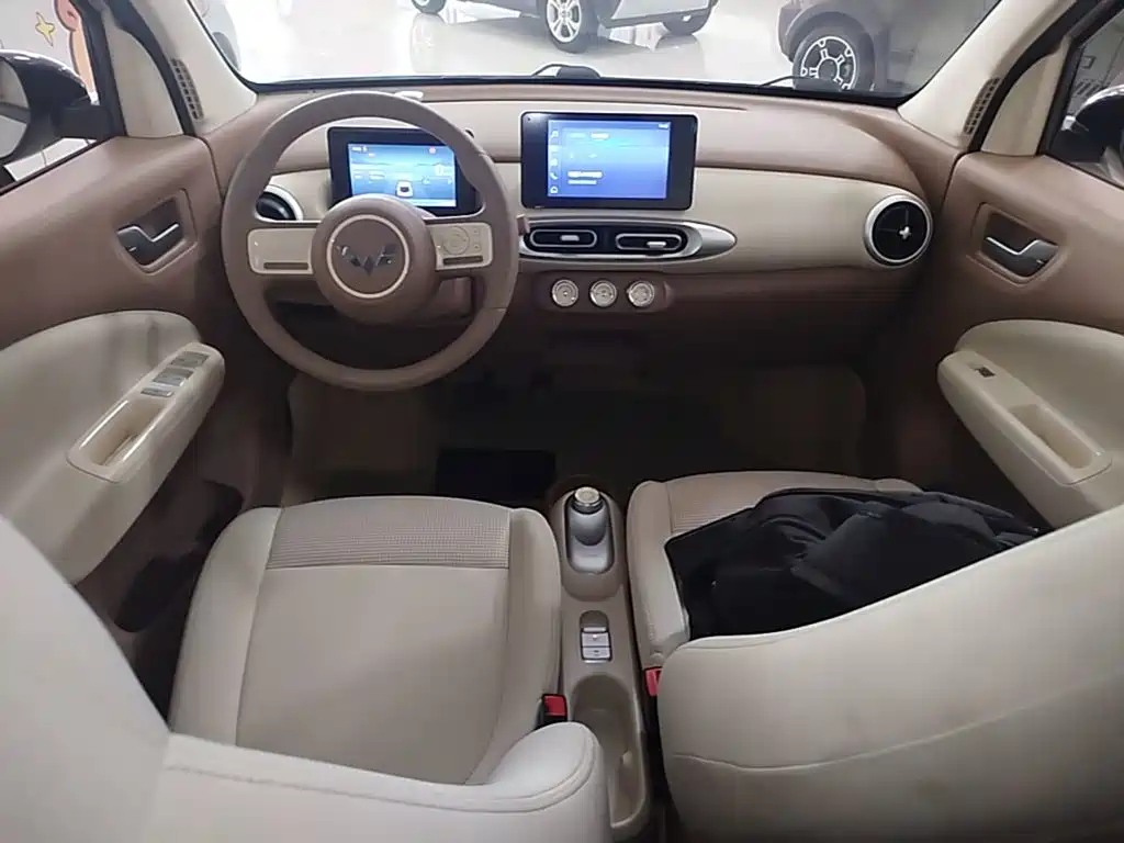 Wuling MINIEV — миниатюра 10
